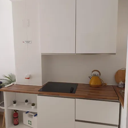 Aguila, * Benalmádena