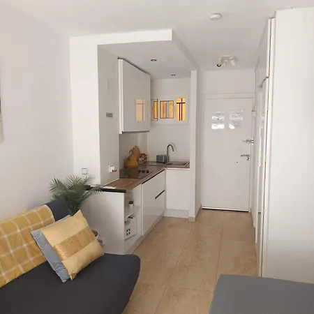 Aguila, Apartment *